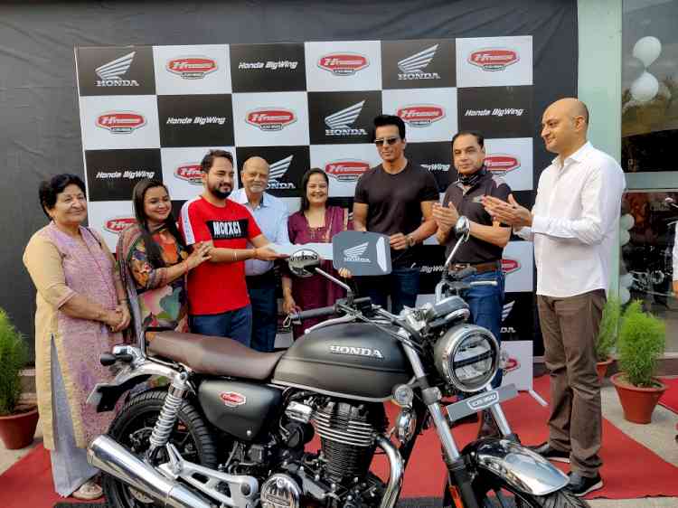 Honda 2Wheelers India inaugurates BigWing in Chandigarh