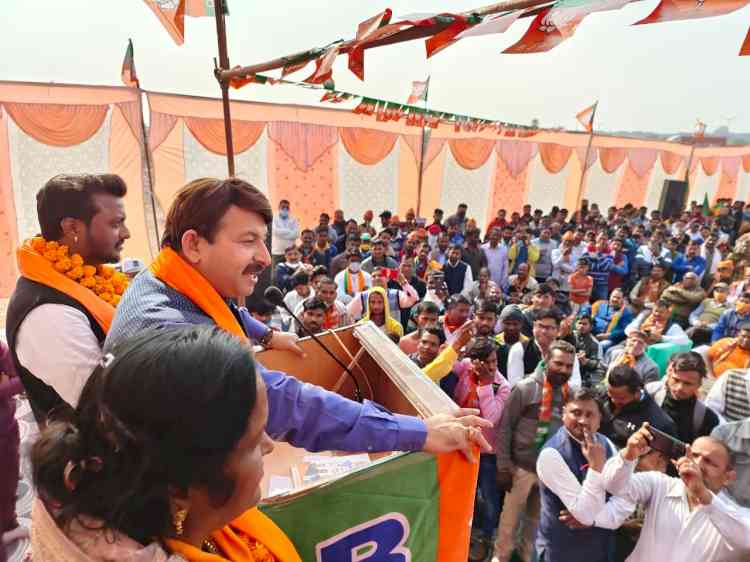 Bhojpuri singer Manoj Tiwari says ‘Chandigarh me fir Kamal khilega’