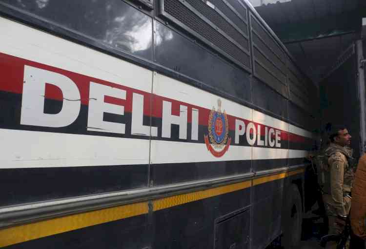 Delhi: Mob attacks police team out to nab drugs supplier, 6 including 4 cops hurt