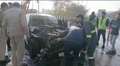 Mercedes catches fire on Delhi-Meerut Expressway, passengers safe