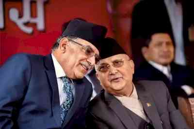 Fate of Prachanda-led govt hangs in balance as rift with Oli widens