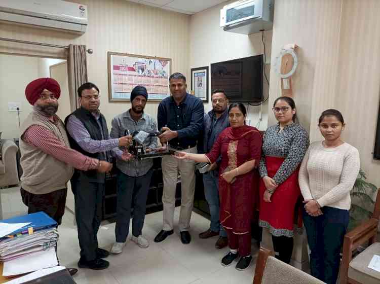 Administration thanks Vardhman Special Steels for donating seven sewing machines