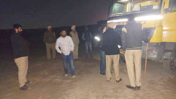 Mining Department seizes five tippers and one JCB involved in illegal mining at govt sites