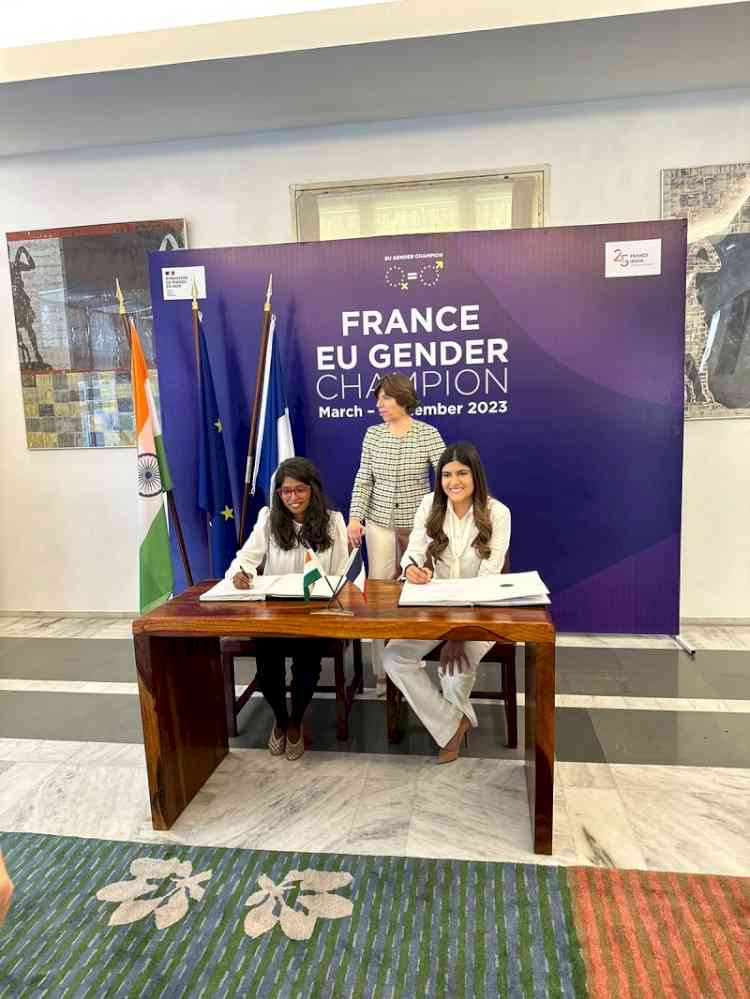 Ananya Birla founded Svatantra Microfin partners with Proparco for women empowerment in India  