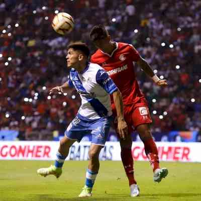 Toluca stay within sight of Liga MX leaders