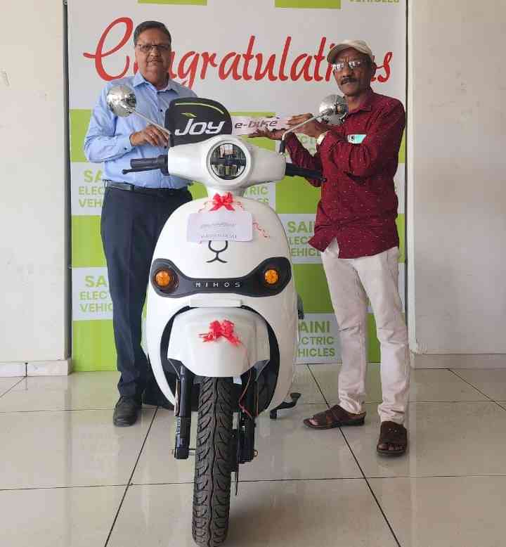 Joy E-bike starts deliveries of its New Electric two wheeler MIHOS and Electric three wheeler Joy e-rik