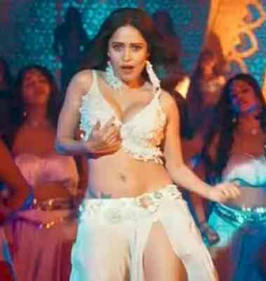 'Bareilly Ke Bazaar' featuring Nushrratt, Sreenivas is a sensuous track