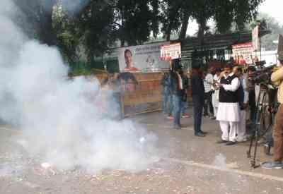 Congress headquarters wear celebratory mood as counting for K'taka polls begin