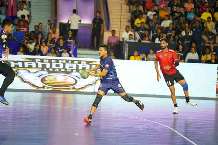 Golden Eagles Uttar Pradesh book semi-final berth after they defeat the Delhi Panzers in a dramatic clash