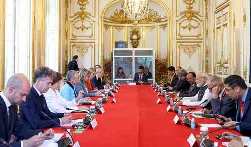 Modi holds delegation level talks with French counterpart