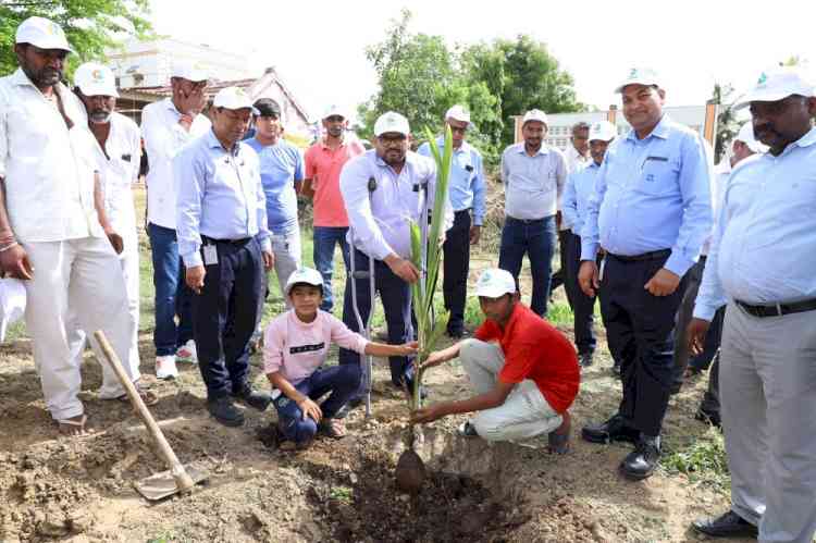 70,000+ trees in 1 hour: Tata Chemicals sets a goal to preserve the environment  