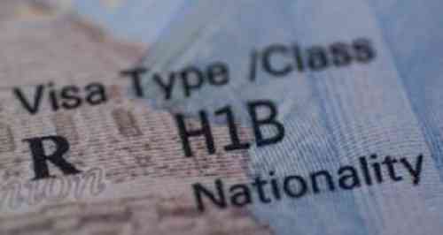 US lawmaker moves bill to double H-1B visas