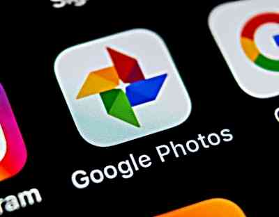 Google testing redesigned Photos app