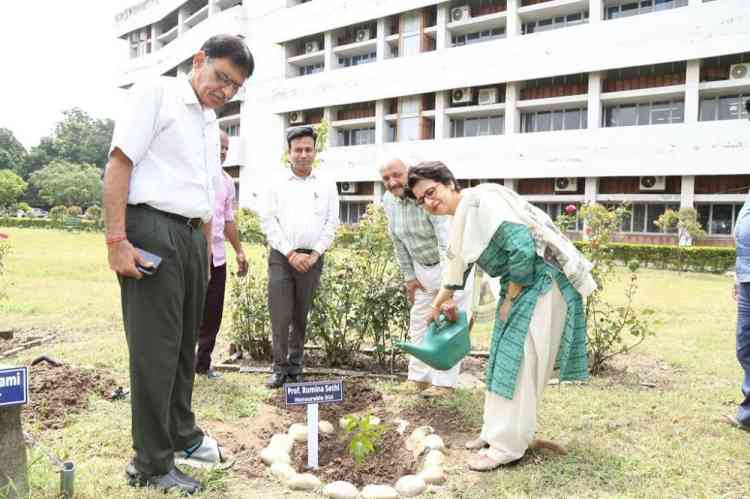 Tree Plantation and Cleanliness Drive organised to pay homage to Kargil War Heroes