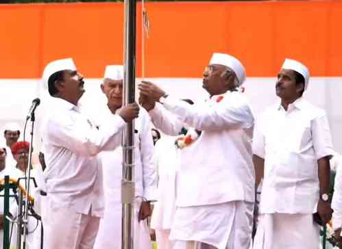 Kharge hoists Tricolour at Congress HQ, says democracy & Constitution facing grave danger