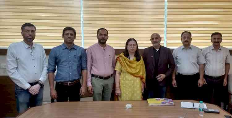 Raj Narula visits Panjab University