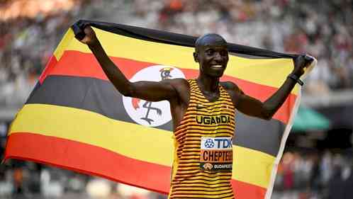 Uganda's Cheptegei wins 10,000m world title three times in a row