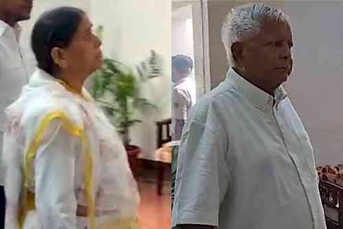 Lalu, Rabri visit their native district Gopalganj after three years