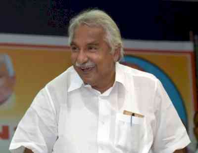 Court exonerates Oommen Chandy in solar scam case