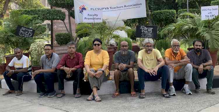 नई कुलसचिव की नियुक्ति के बाद सुपवा शिक्षकों को मांगों के जल्द समाधान की आशा