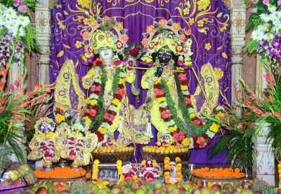 Lord Krishna in pearls & diamond-studded dresses this Janmashtami in Jaipur temple