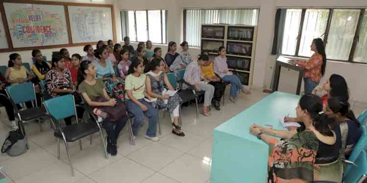 English Literary Society of PCM SD College for Women holds Shakespearean Sonnet Slam