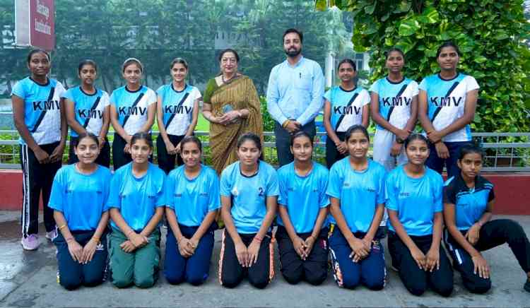 KMV’s Kho-Kho team secure champion position in block level tournament organised under Kheda Watan Punjab Dian