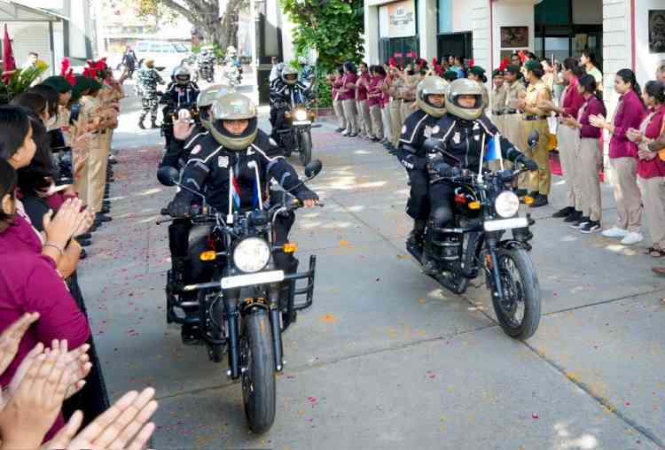 KMV welcomes CRPF women bikers rally with full zeal and enthusiasm