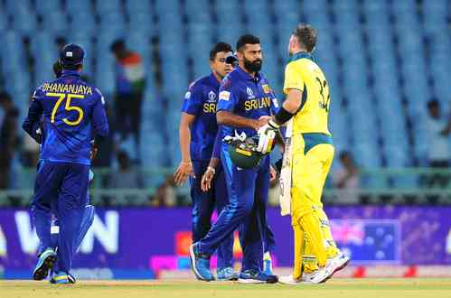 Australia issue World Cup warning with emphatic Sri Lanka victory