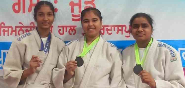 Players of Ramgarhia Girls College proved their ace at ' Kheda Watan Punjab Diyan’