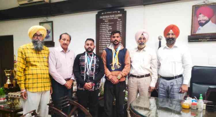 Khalsa College student wins medals in swimming