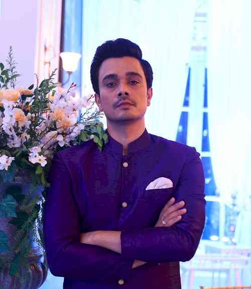 In Kavya Ek Jazbaa Ek Junoon: Will Adhiraj join hands with his father, Giriraj, to defeat Kavya?