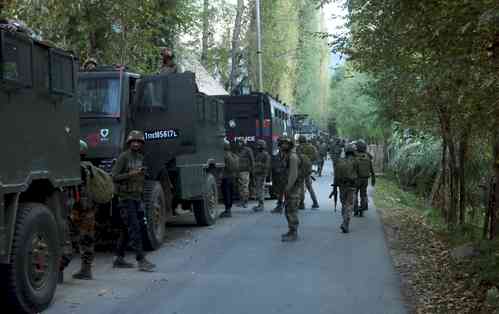 Two infiltrators killed in Uri sector