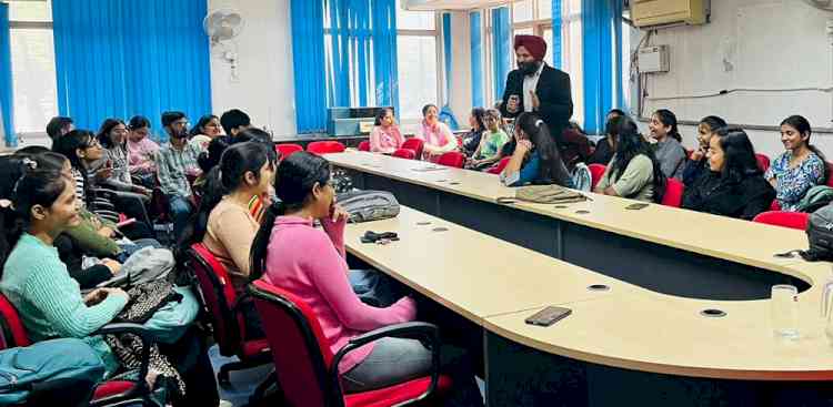 विद्यार्थियों को जीवन में रोजगारपरक कौशल की महत्ता से अवगत करवाया