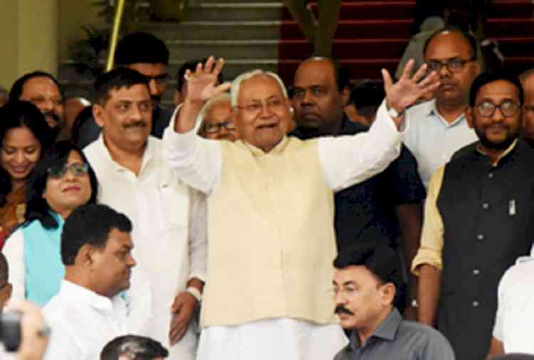 Bihar govt passes 40 proposals, including special status for state from Centre