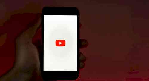 YouTube's new 'Pause' feature lets you prevent new comments on videos