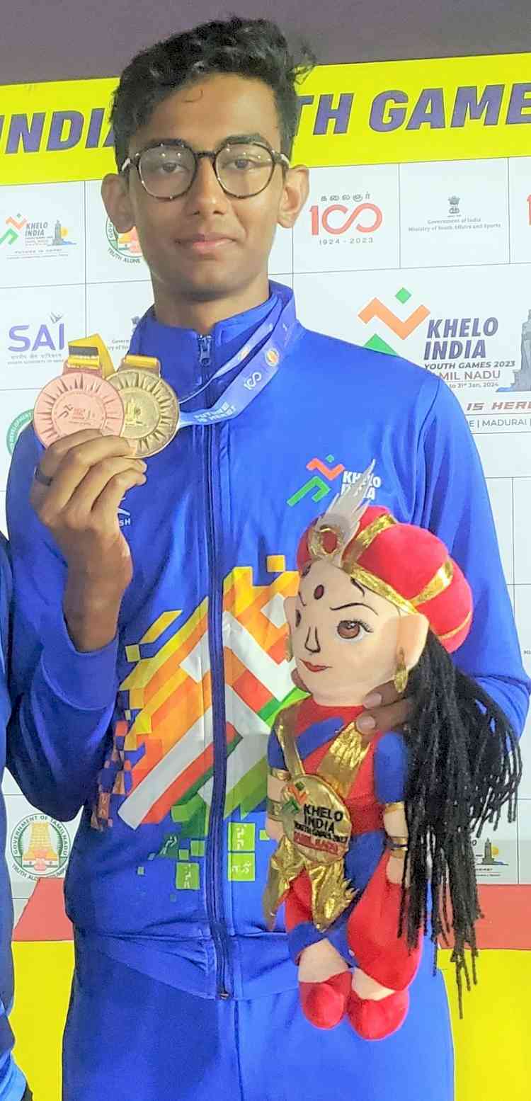 Hyderabad’s cyclists Ashirwad Saxena bags two gold and one bronze medal in Khel India Youth Games 2023