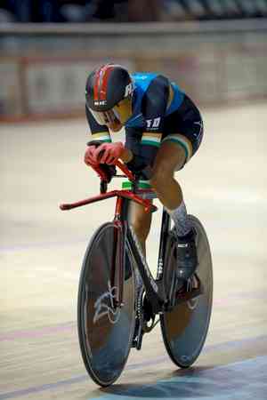 Asian Track Cycling: Arshad Shaikh, Jyoti Gaderiya win their third gold; Harshita bags silver as India claims four medals 