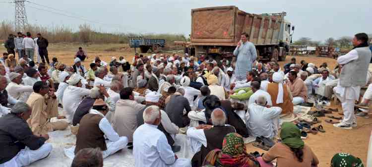 एनएच 152 डी पर किसानों ने तीन घंटे चलाया धरना