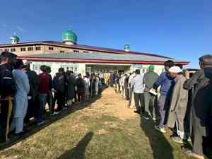 Brisk voting in J&K’s Baramulla LS constituency 