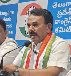 Will file defamation suit: Telangana minister denies BRS’ allegations of hand in murders