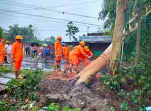 Cyclone Remal leaves four dead in Bengal 