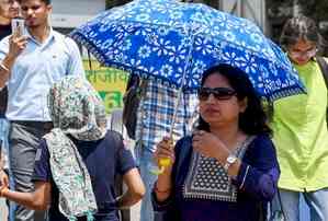 IMD forecasts gradual decline in heatwave in north India; predicts rain in southern states