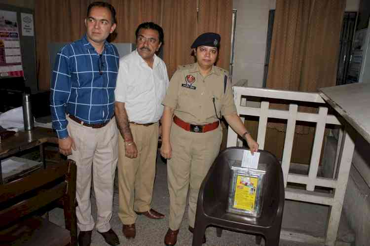 Khanna SSP exercises right to franchise through postal ballot