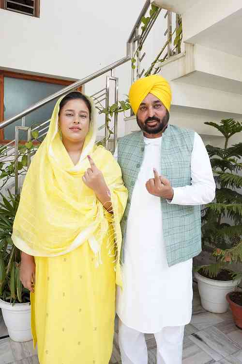 Bhagwant Mann - Thank you to those Punjabis who, like me, contributed to democracy by getting the mark of vote on their finger today