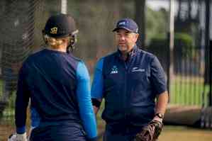 Craig McMillan joins New Zealand women's cricket team as assistant coach 