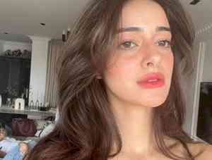 Ananya Panday goes for hair make-over, shares pictures with ‘fake freckles’