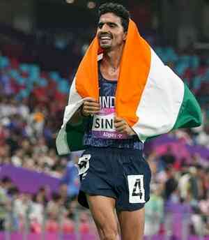Indian athletes excel on road to Paris, Gulveer sets national record in Men's 5000m