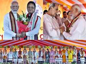 PM Modi, others attend swearing-in of new BJP-led govt in Odisha