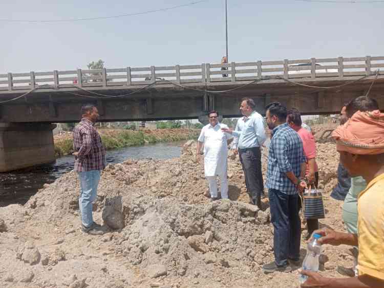 MLA Bagga, MC Chief take stock of monsoon preparations and development works around buddha nullah; direct officials to expedite works